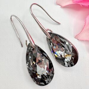 Swarovski Elements Gray Teardrop Crystal Dangle Earrings Silver Tone Sleek